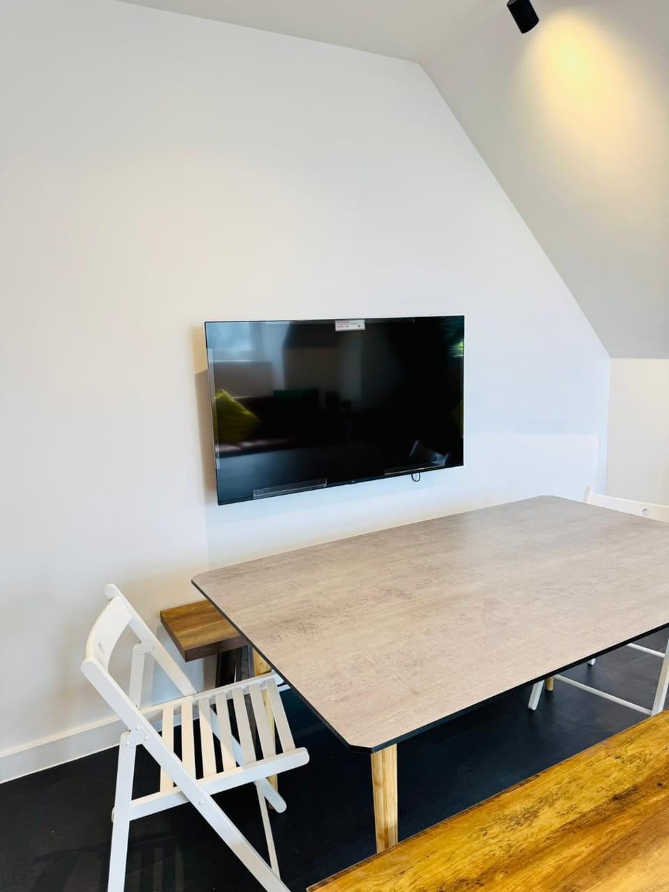 BIG Penthouse - 3-Bedroom - 2-Bathroom - Sleeps 8 Apartment in Bournemouth