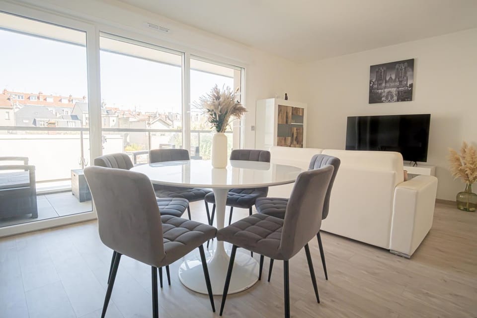 TV and multimedia, Dining area, Meals