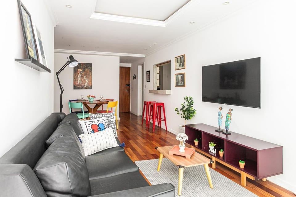 2BDRs with Pool and Garage in Botafogo | BV 80/107 Apartment in Rio de Janeiro