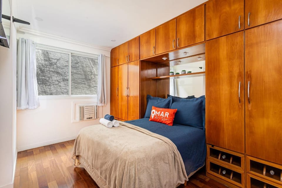 2BDRs with Pool and Garage in Botafogo | BV 80/107 Apartment in Rio de Janeiro
