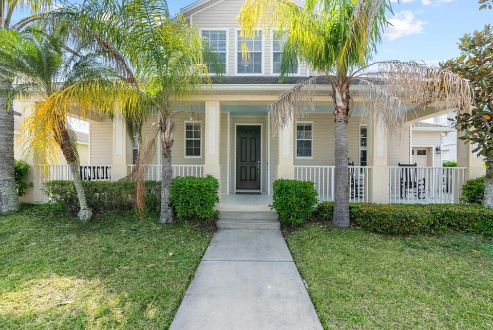 New! 6BR Home Close to Disney World! Private Pool! House in Poinciana