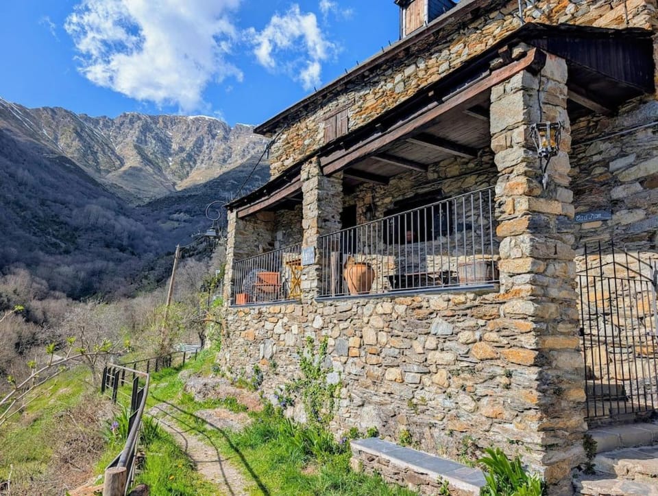 Property building, Spring, Off site, Day, Natural landscape, Mountain view
