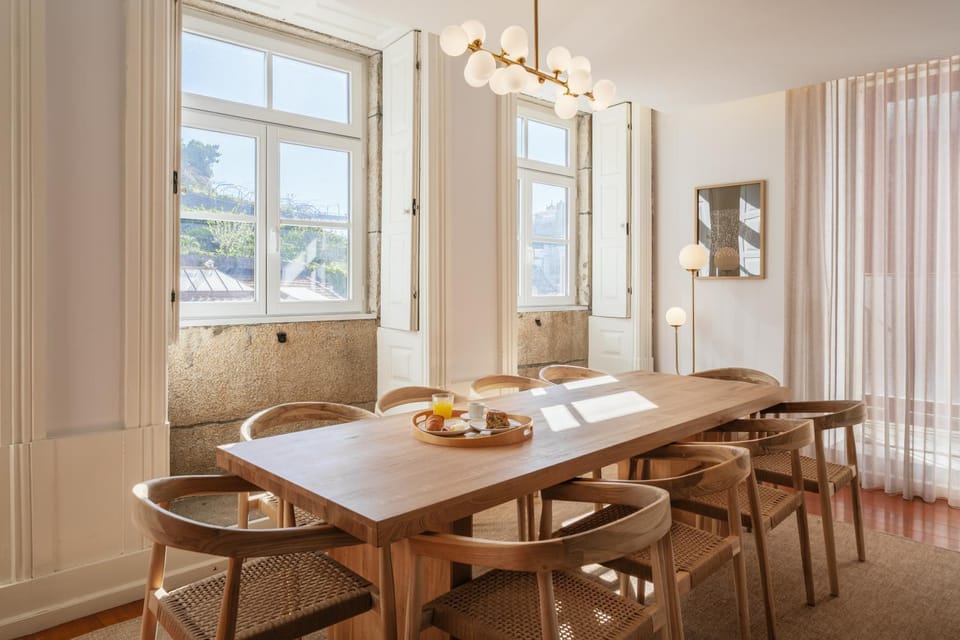 Seating area, Dining area