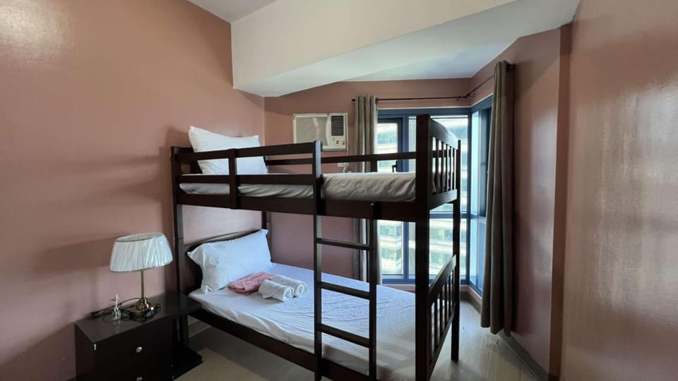 3BR Grand Riviera Suites by MrSayla Apartment in Manila City