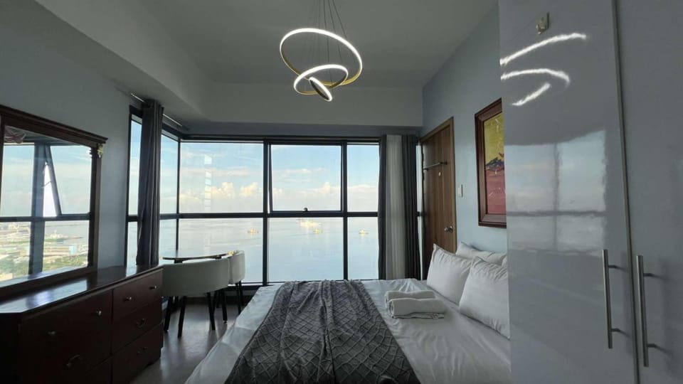 3BR Grand Riviera Suites by MrSayla Apartment in Manila City