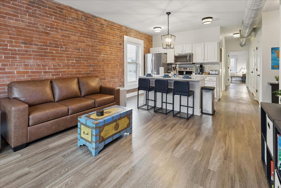 downtown Indy with Fire Pit and Free Parking Apartment in Indianapolis