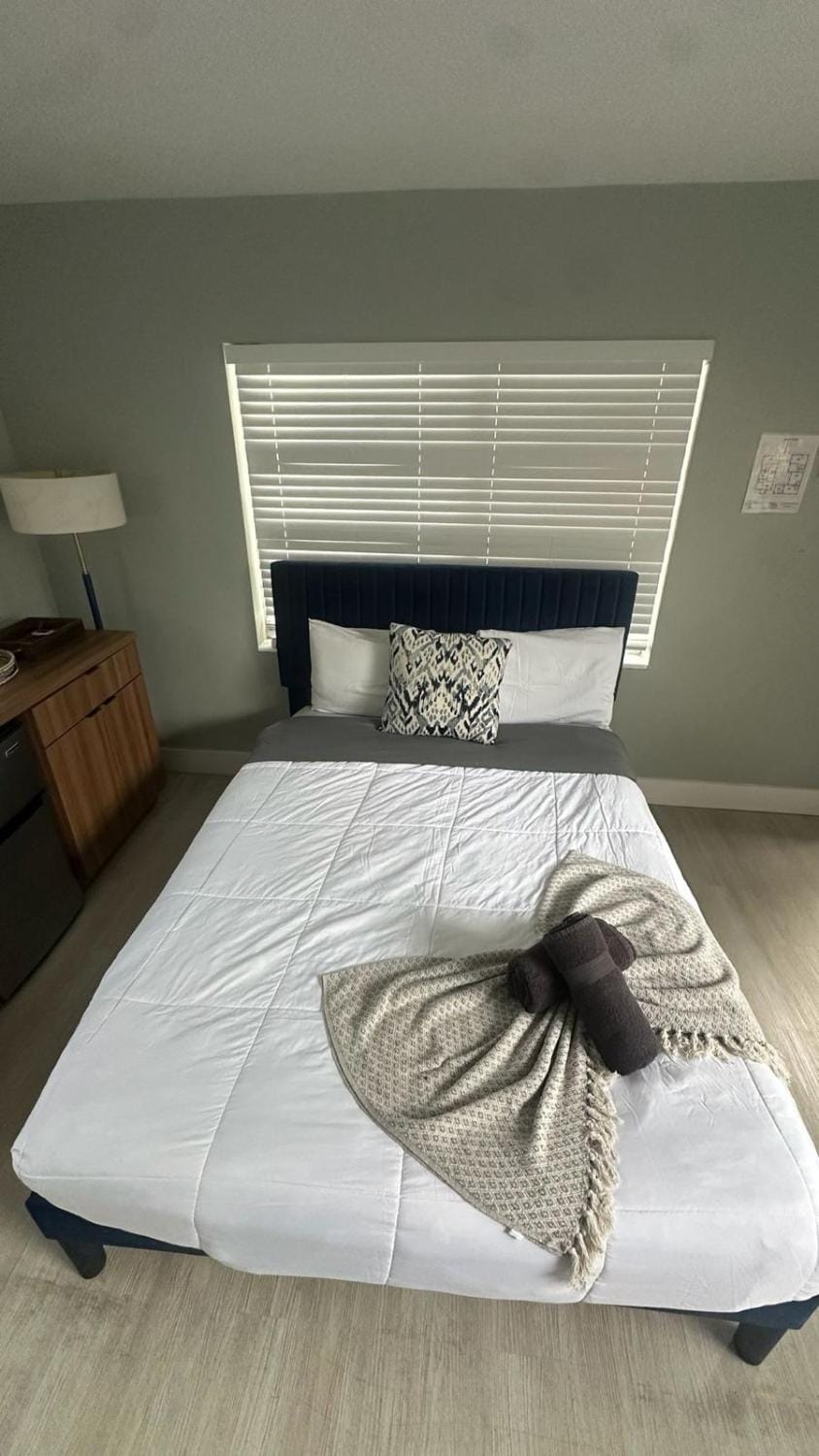Charming 1BR Escape Near Hollywood & Dania Apartment in Hollywood Beach