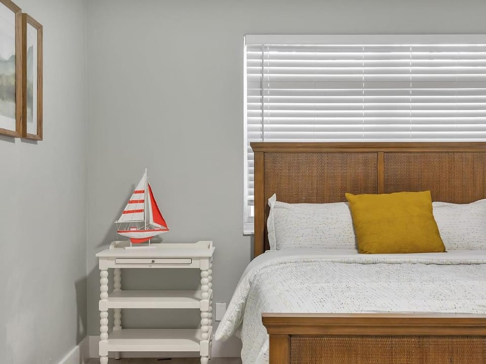 Hollywood Beach 1BR Getaway | WiFi + AC Apartment in Hollywood Beach