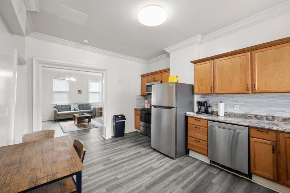 Stylish Northside 4 Bed Off Street Parking House in Pittsburgh
