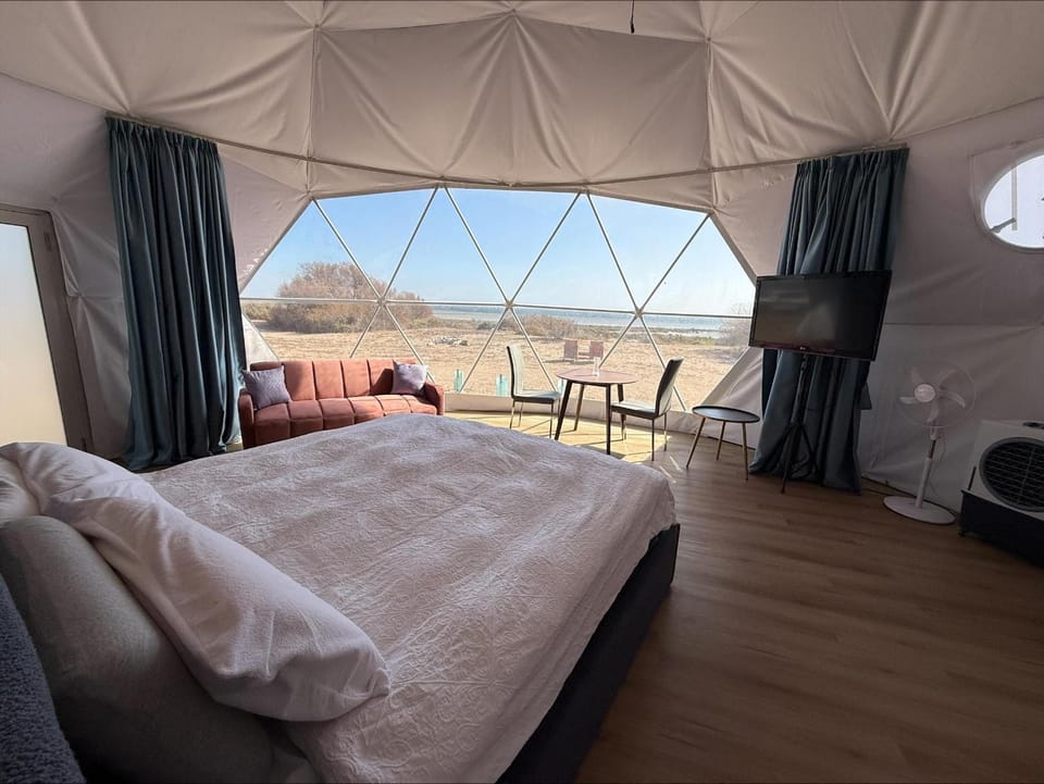 View (from property/room), Photo of the whole room, Bedroom