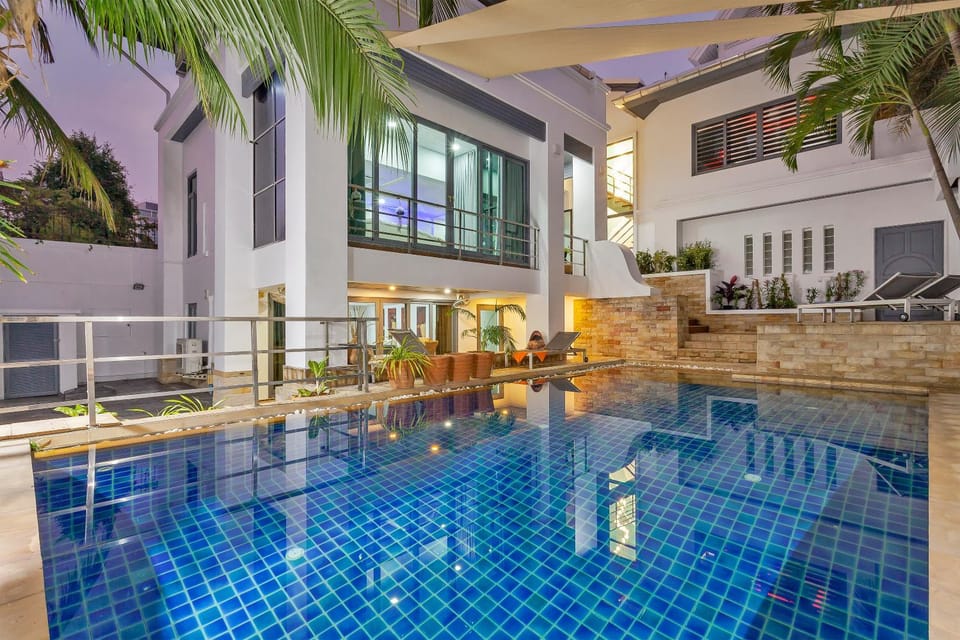 Pool view, Swimming pool
