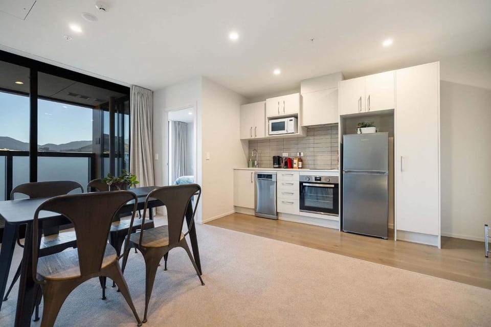 Kitchen or kitchenette, Dining area, dishwasher, oven, stove, toaster