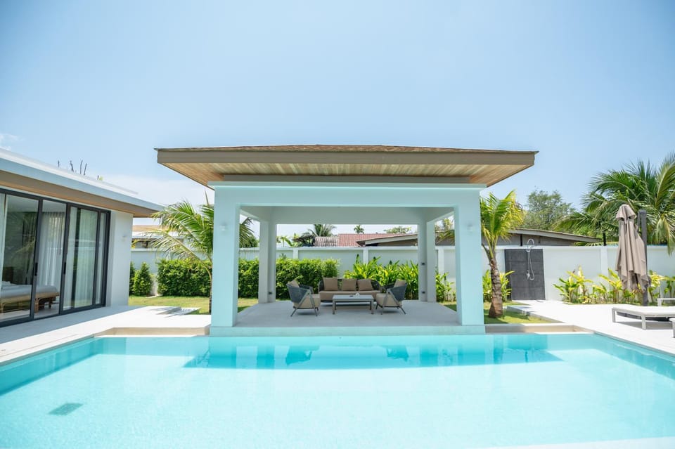 Pool view, Swimming pool