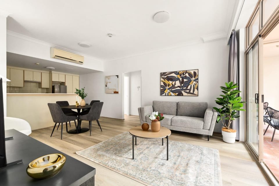Bright Inner-West Stay with Pool Access Apartment in Sydney