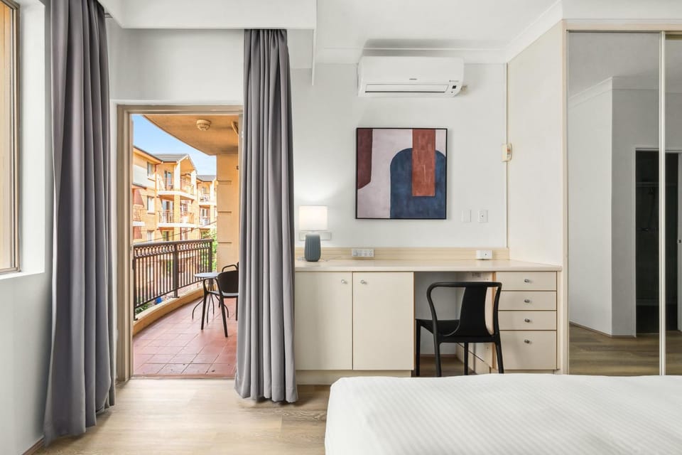 Bright Inner-West Stay with Pool Access Apartment in Sydney