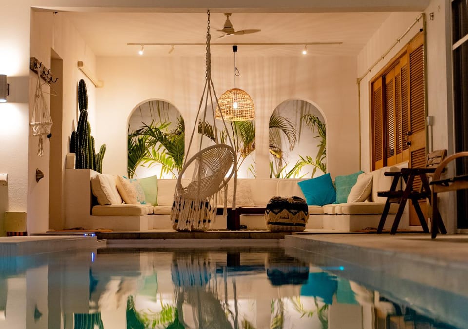Swimming pool