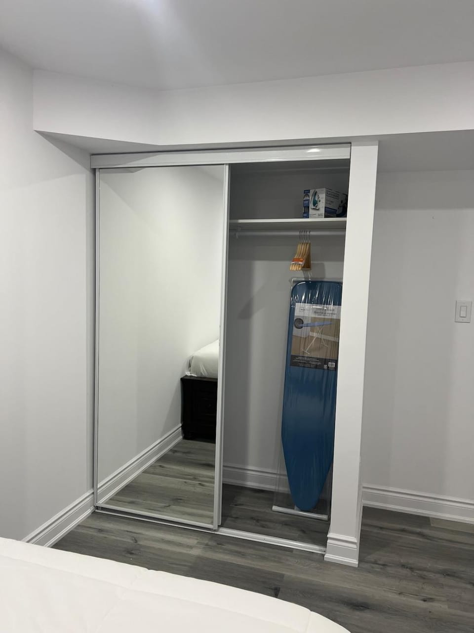 Welcome to Skies Abode Apartment in Brant