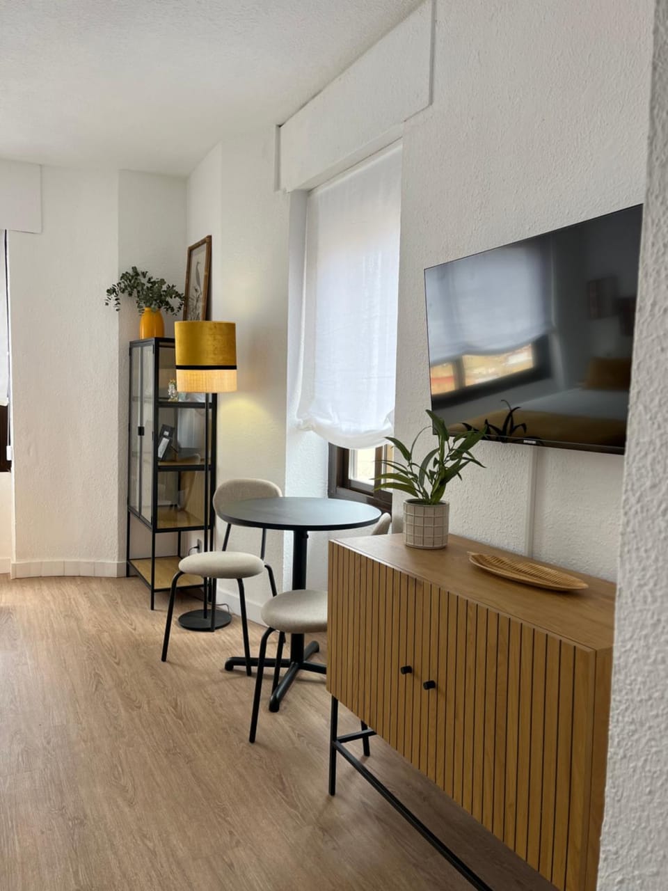 TV and multimedia, Living room, Seating area, Dining area, minibar