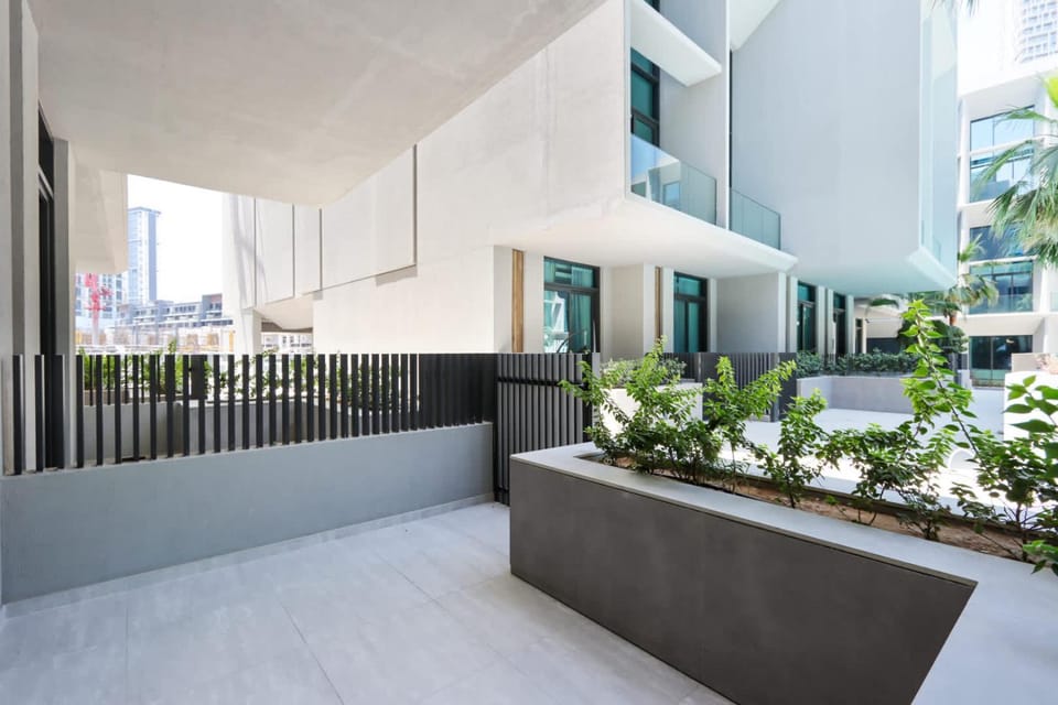 Property building, Day, View (from property/room), Balcony/Terrace, Garden view