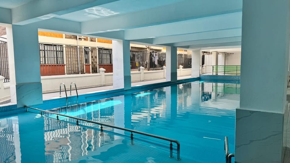 Kalm apartment- Luxury Living with a Gym, Heated Pool & Stunning Views Apartment in Nairobi