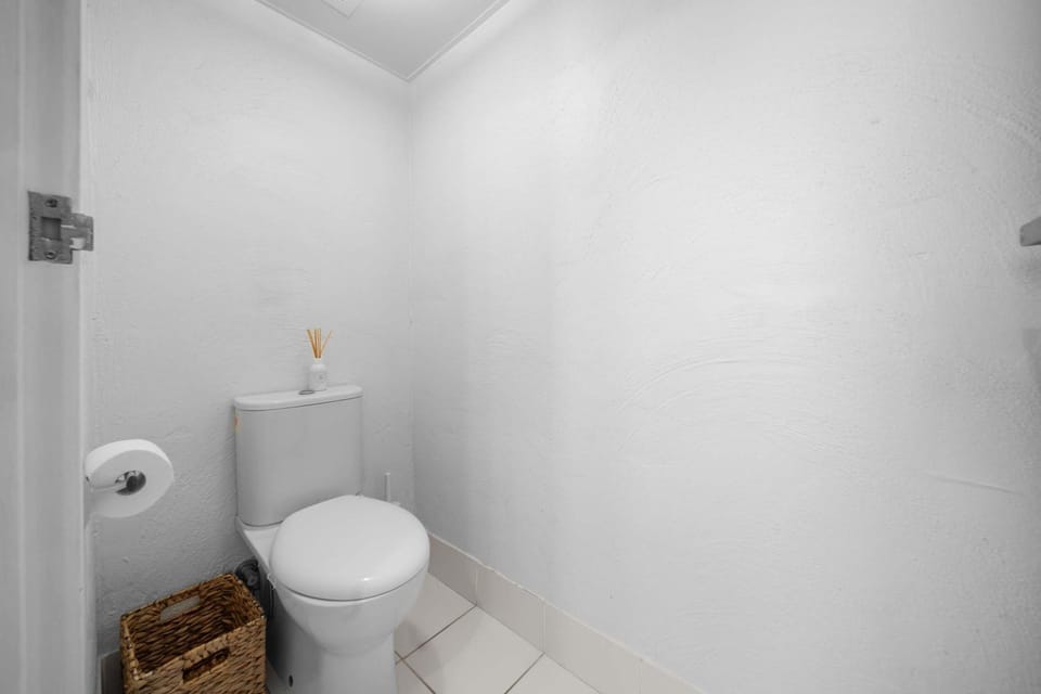 Toilet, Bathroom