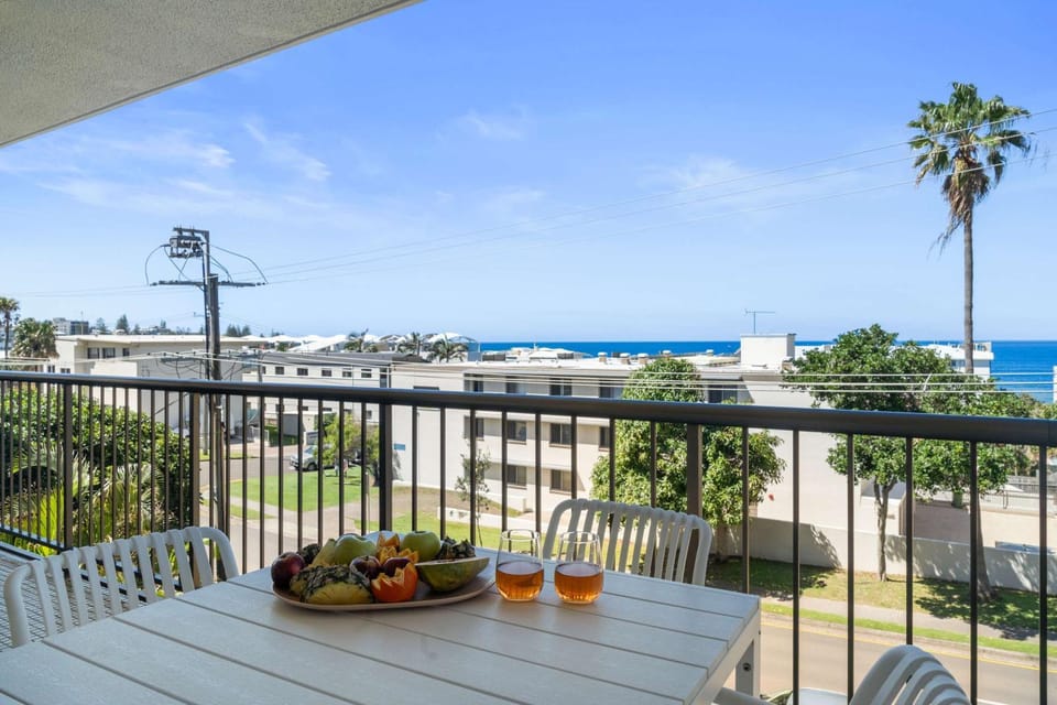 Natural landscape, View (from property/room), Balcony/Terrace, Balcony/Terrace, Dining area, Sea view