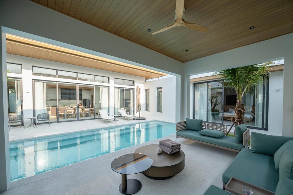 Seating area, Pool view, Swimming pool