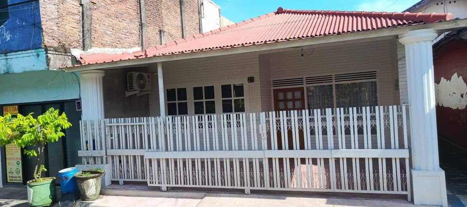 Property building, Day