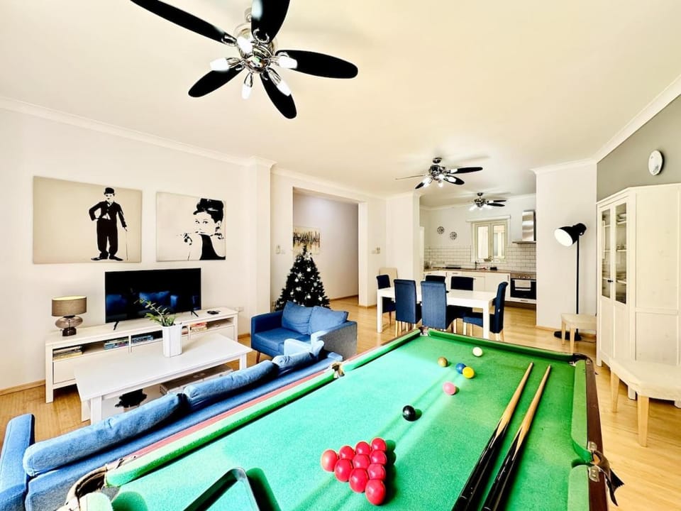 Billiard