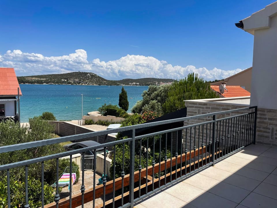 Sea view, Sea view