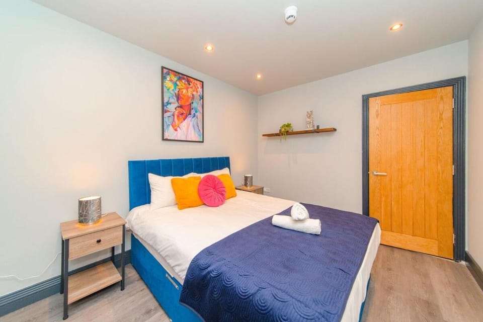 Bloomsaway Seafront Two Bedroom BN112SHP01 Apartment in Brighton