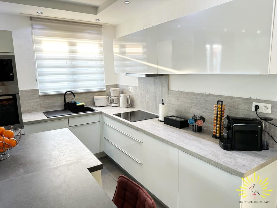 Coffee/tea facilities, stove, toaster