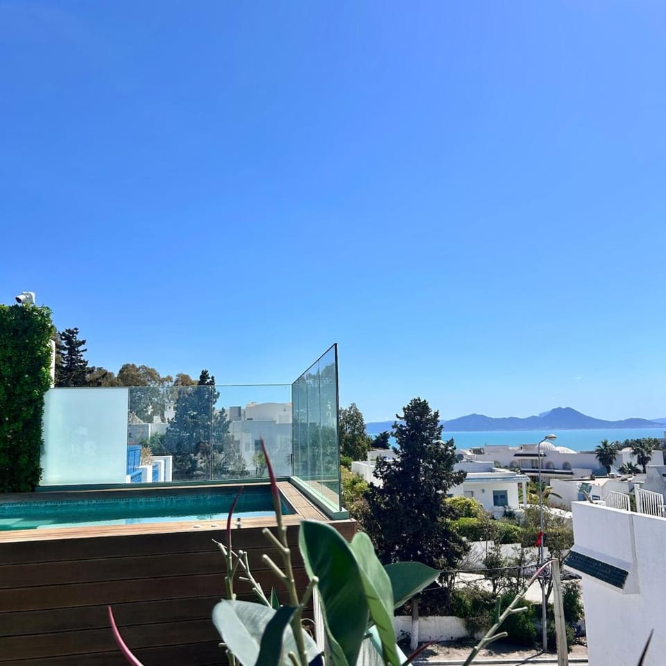 Balcony/Terrace, Sea view, Swimming pool