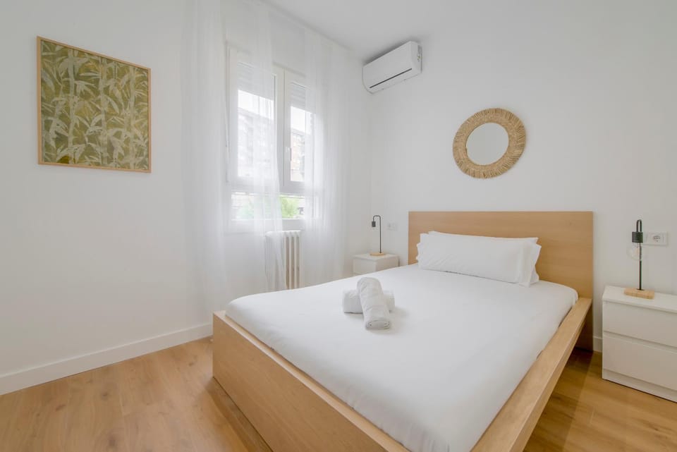 Bed, Bedroom