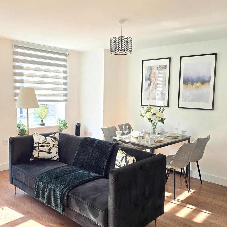 Living room, Seating area, Dining area