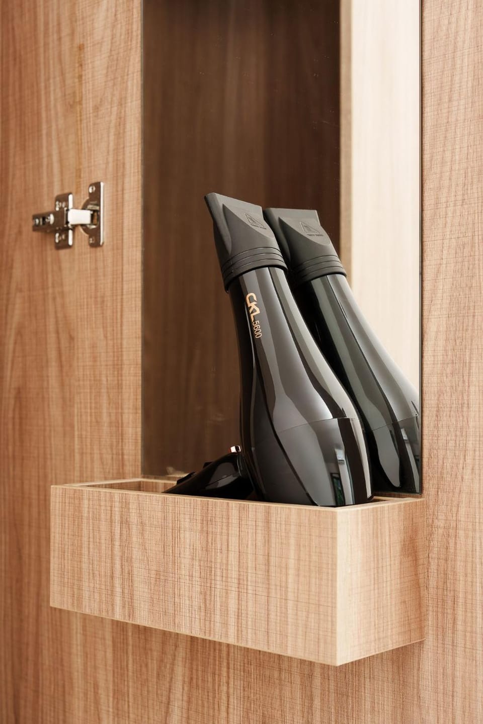hair dryier, wardrobe
