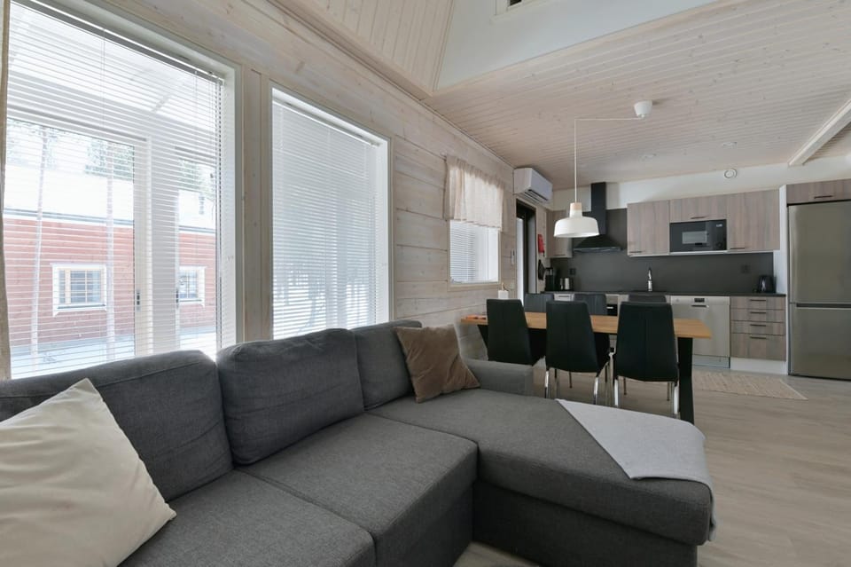 Kitchen or kitchenette, Living room, Seating area, Dining area, stove