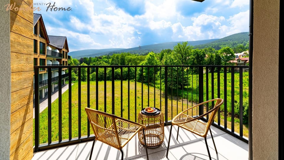 Spring, Day, Natural landscape, View (from property/room), Balcony/Terrace, Garden view, Mountain view