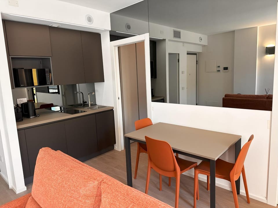 Kitchen or kitchenette, Living room, Dining area