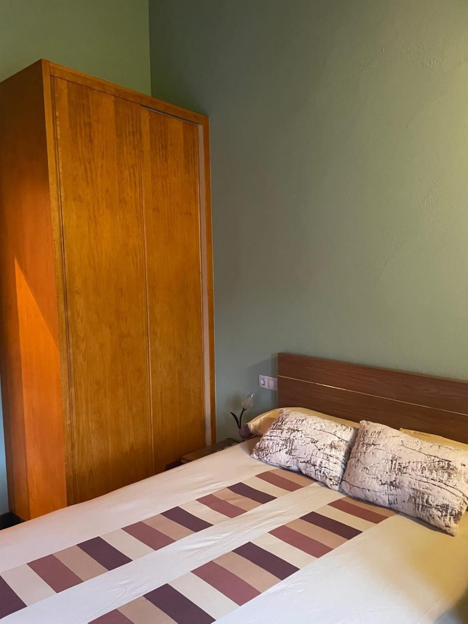 Bed, Bedroom, wardrobe