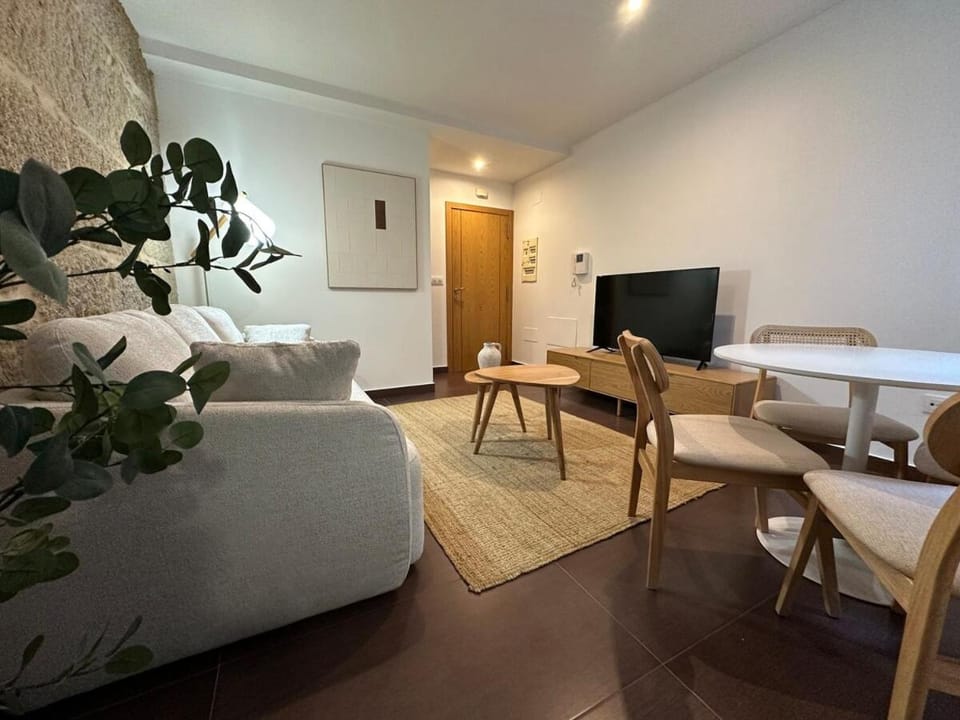YBH Velazquez M 47, 3 Apartment in Vigo
