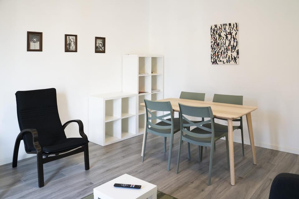 Living room, Seating area, Dining area