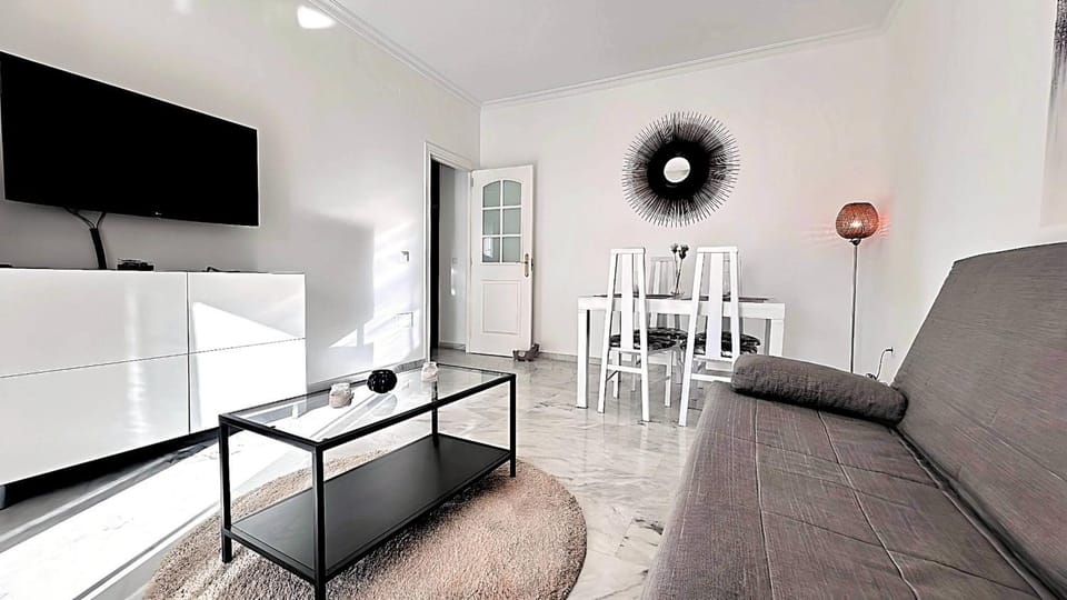 TV and multimedia, Living room, Dining area