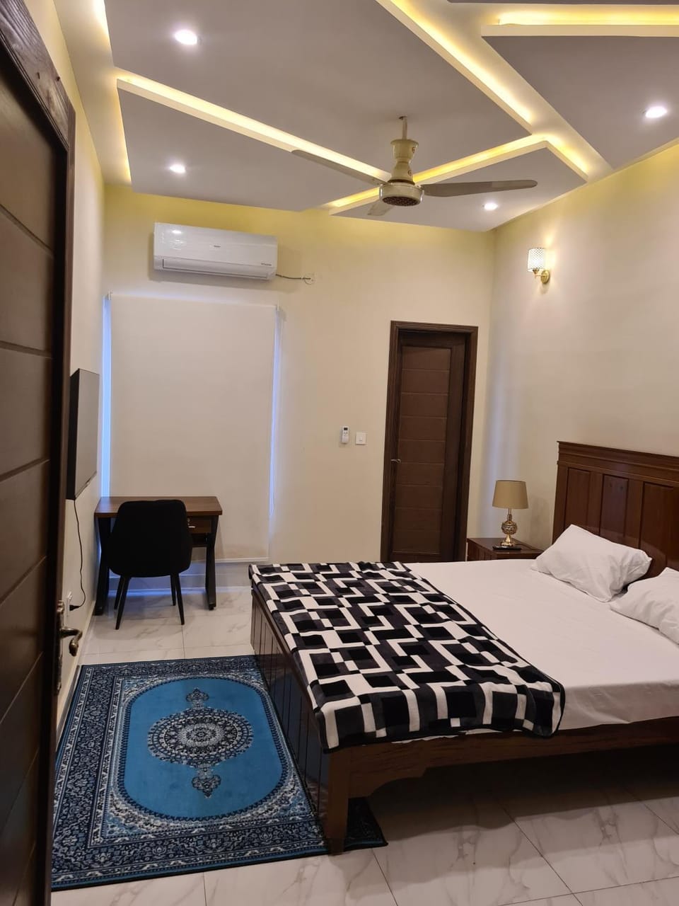 Bed, Photo of the whole room, Bedroom, air conditioner