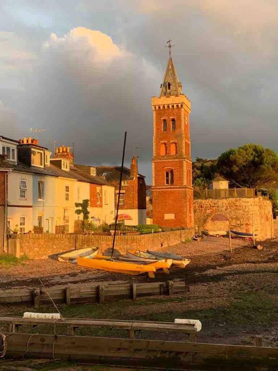 Nearby landmark, Landmark view