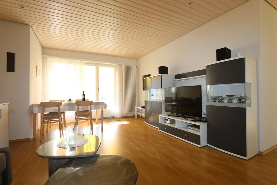 Ferienwohnung mit Aussicht und Pool Apartment in Locarno