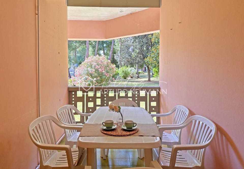 Patio, Seating area