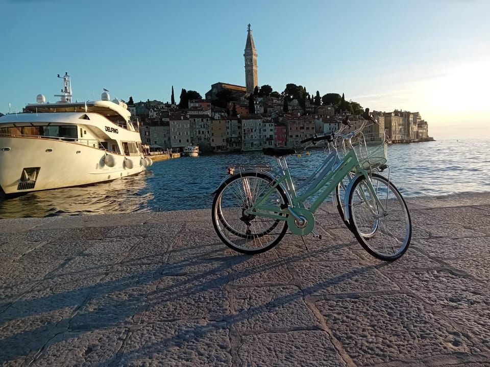 Cycling, Sea view