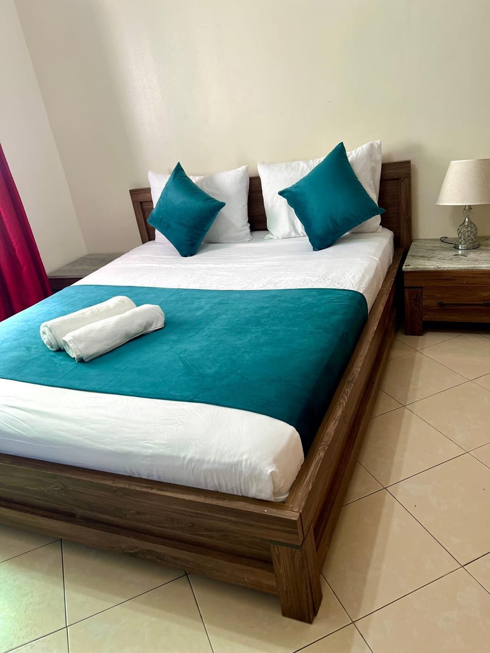 Bed, Photo of the whole room, Bedroom, towels