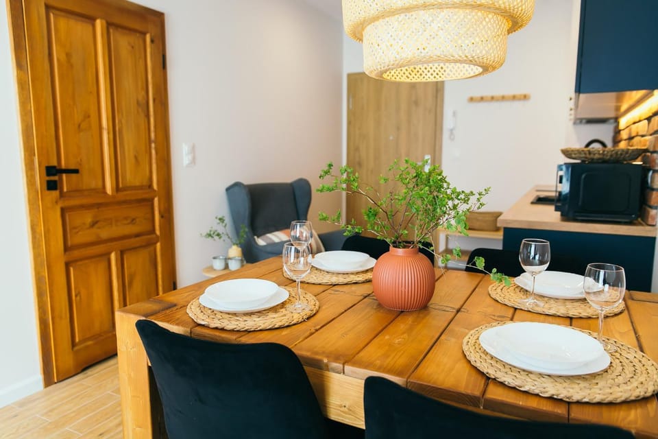 Kitchen or kitchenette, Living room, Seating area